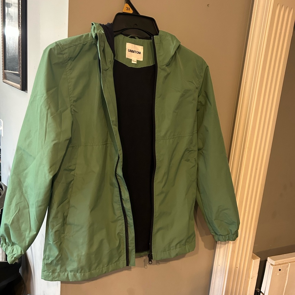 Rain jacket women’s size 11-12 in like new condition